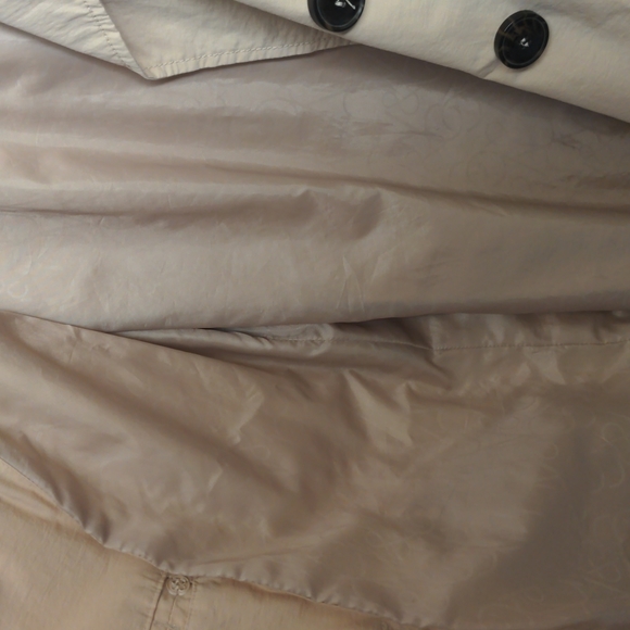 Lightweight Jacket - Picture 8 of 10